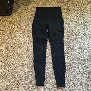 COPY - Lululemon wunder under